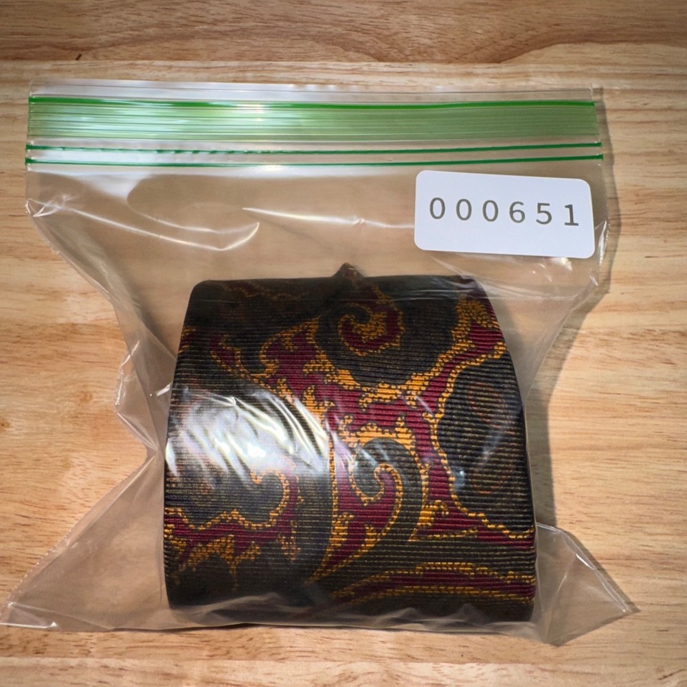 Robert Talbott Silk Tie Brown Red Gold Paisley Hand Sewn USA Ancient Madder - Picture 14 of 14